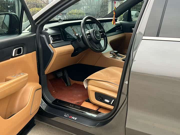 Фото 7 - LiXiang One