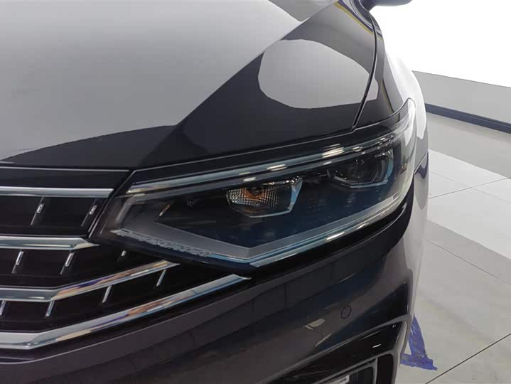 Фото 5 - Volkswagen Magotan