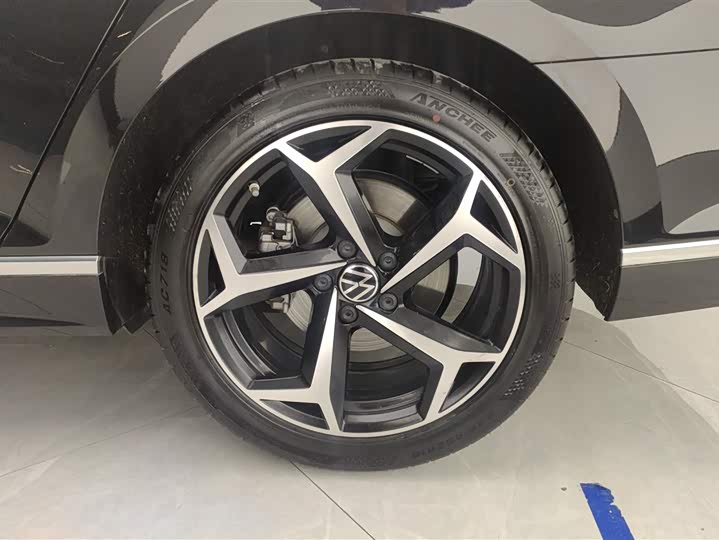 Фото 6 - Volkswagen Magotan