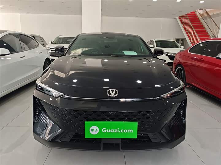 Фото 3 - Changan UNI-V