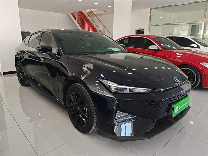 Фото 4 - Changan UNI-V