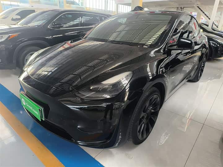 Фото 1 - Tesla Model Y