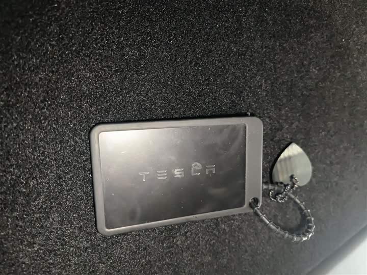 Фото 9 - Tesla Model Y