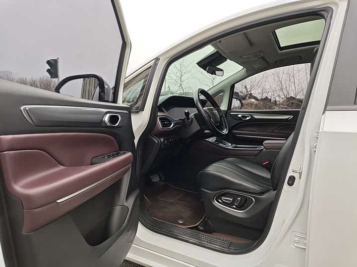 Фото 5 - GAC Trumpchi M6