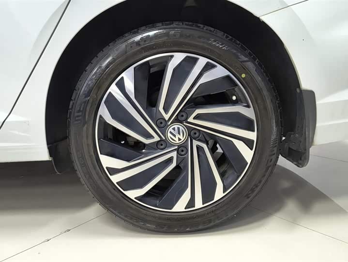 Фото 6 - Volkswagen Sagitar L
