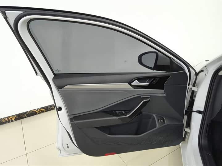 Фото 7 - Volkswagen Sagitar L