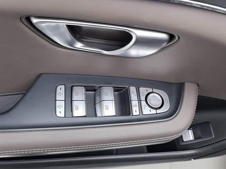 Фото 9 - BYD Han