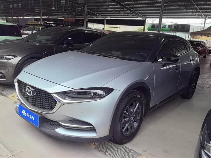 Фото 1 - Mazda CX-4