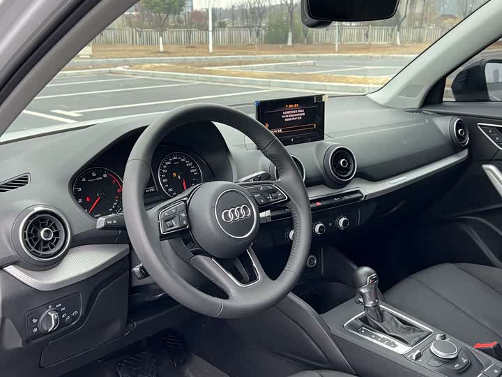 Фото 5 - Audi Q2L
