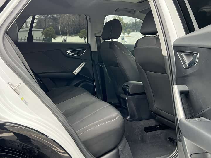 Фото 8 - Audi Q2L