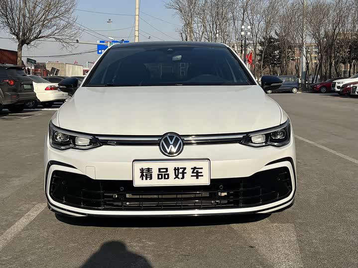 Фото 2 - Volkswagen Golf