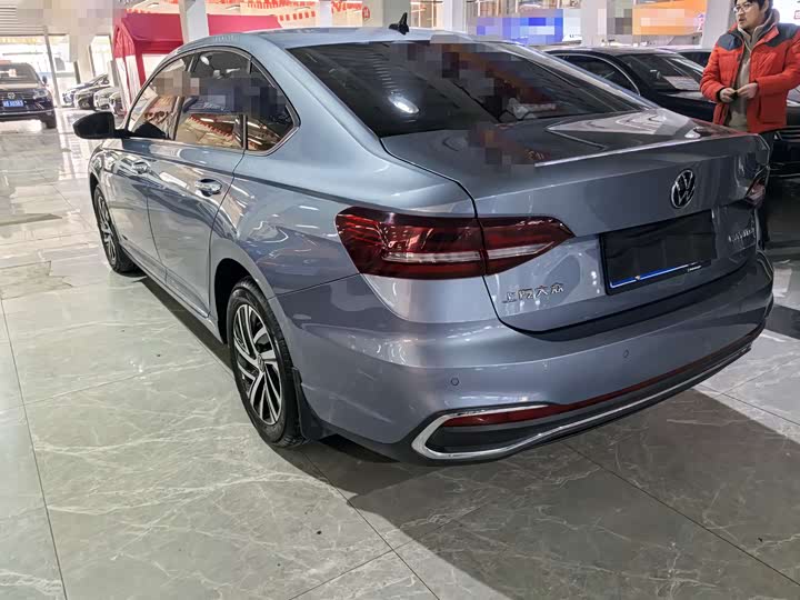 Фото 4 - Volkswagen Lavida