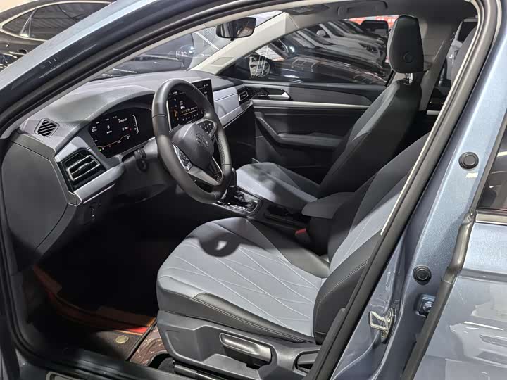 Фото 7 - Volkswagen Lavida