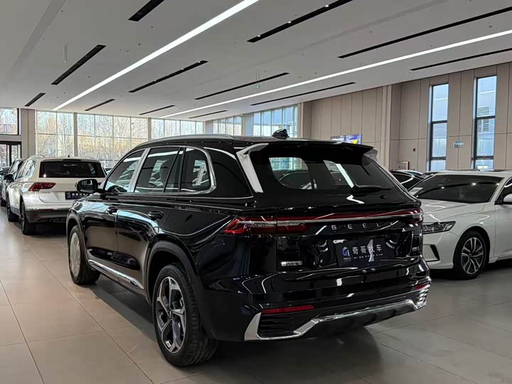 Фото 5 - Geely Monjaro