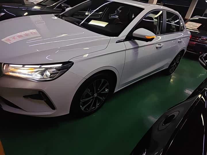 Фото 5 - Geely Emgrand