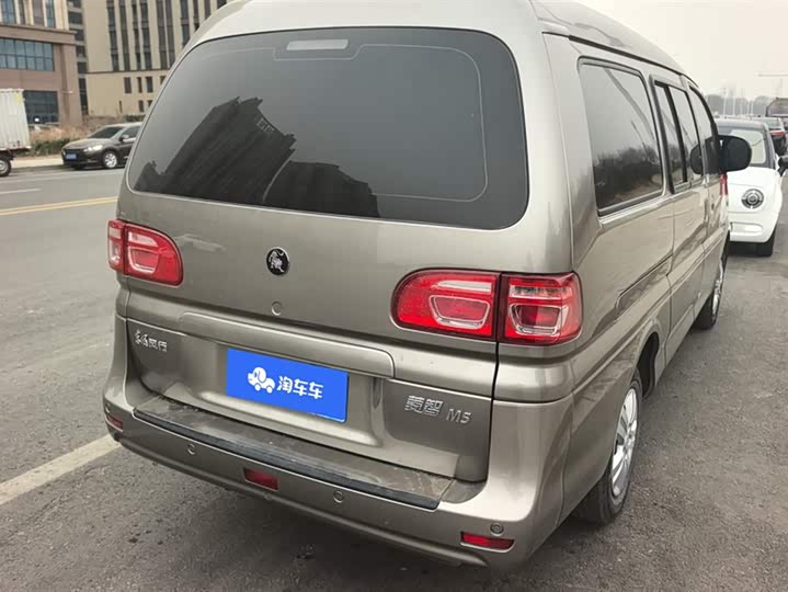 Фото 3 - Dongfeng Forthing Lingzhi M5