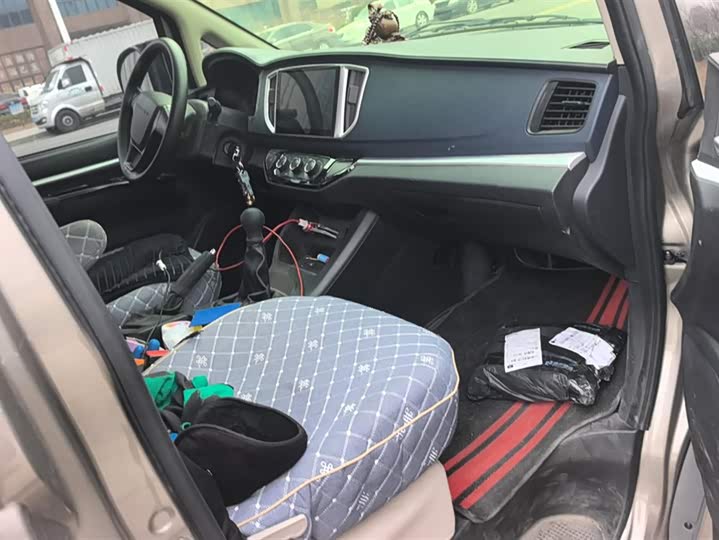 Фото 8 - Dongfeng Forthing Lingzhi M5