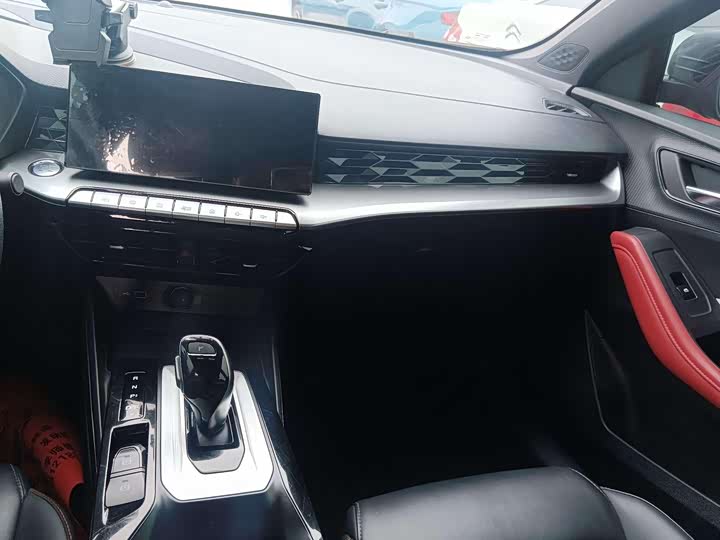 Фото 8 - MG Motor 5