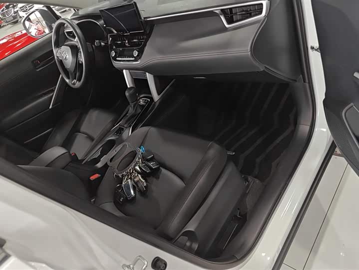 Фото 8 - Toyota Corolla Cross