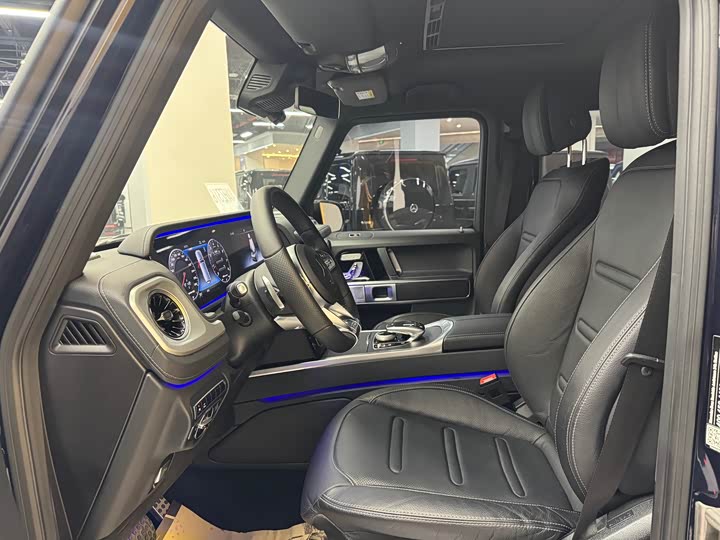 Фото 9 - Mercedes-Benz G-Class