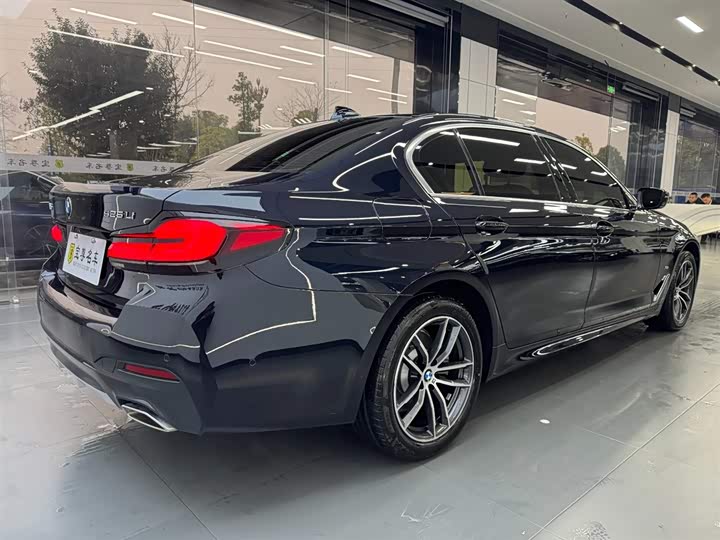 Фото 6 - BMW 5 Series