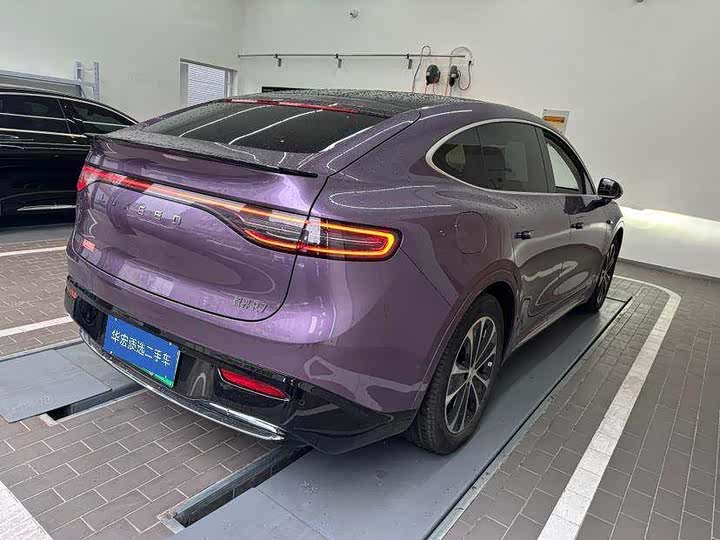 Фото 2 - Luxeed R7