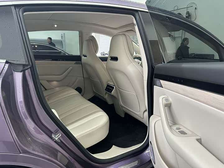 Фото 6 - Luxeed R7