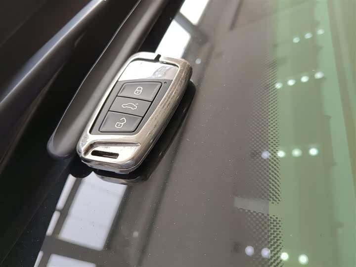 Фото 9 - Volkswagen Passat