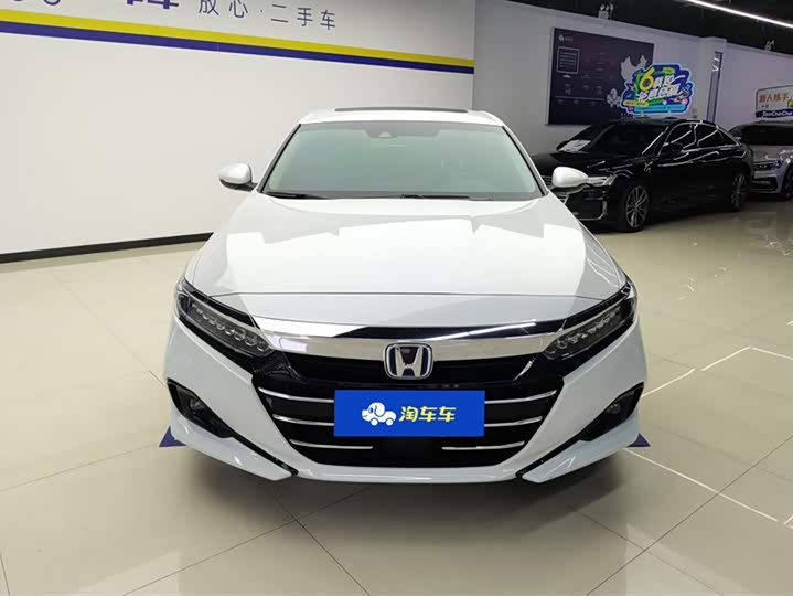 Фото 2 - Honda Accord