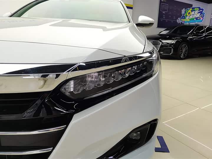 Фото 5 - Honda Accord