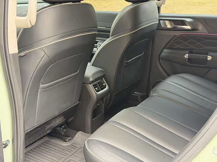 Фото 8 - Tank 300