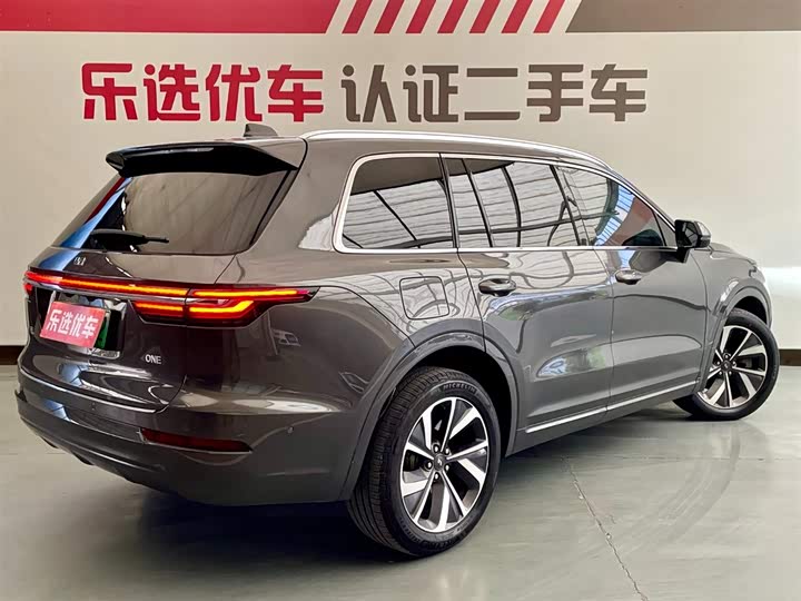 Фото 5 - LiXiang One