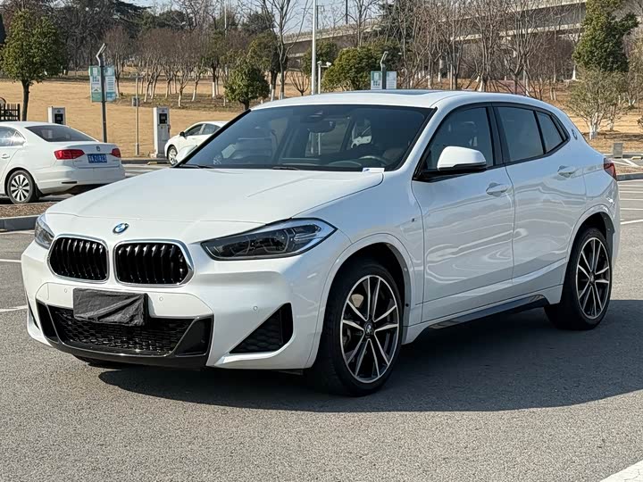 Фото 1 - BMW X2