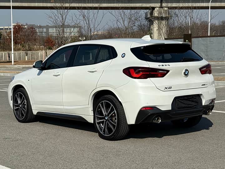 Фото 6 - BMW X2