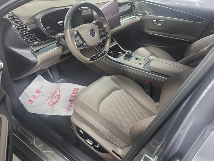 Фото 9 - BYD Han