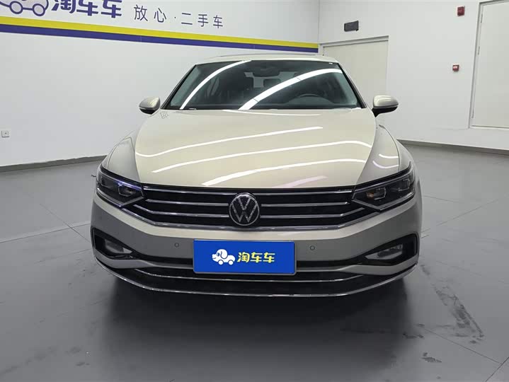 Фото 2 - Volkswagen Magotan