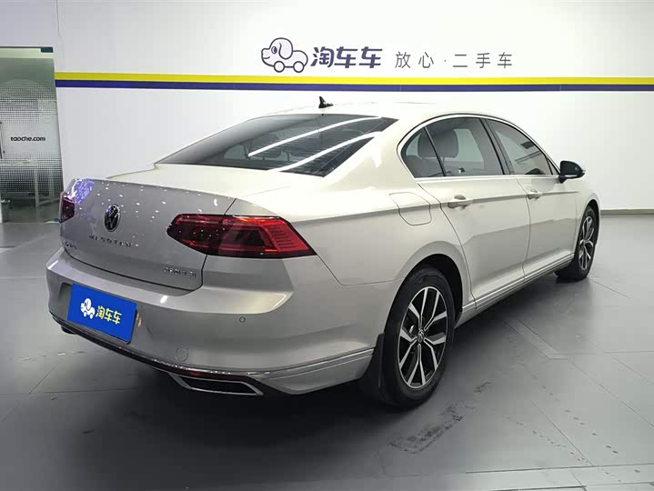 Фото 3 - Volkswagen Magotan