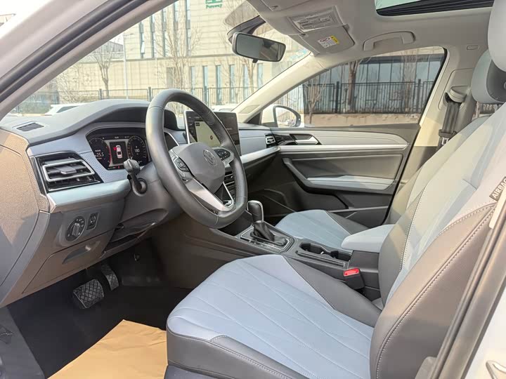 Фото 9 - Volkswagen Lavida