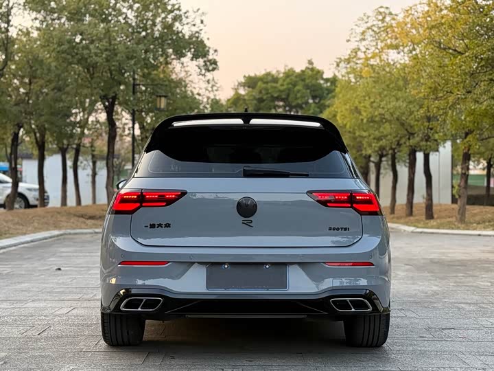 Фото 5 - Volkswagen Golf