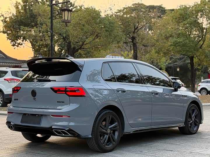 Фото 7 - Volkswagen Golf