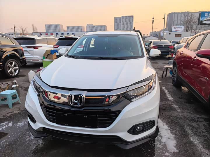 Фото 2 - Honda Vezel