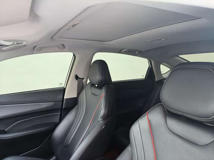 Фото 5 - Geely Binrui