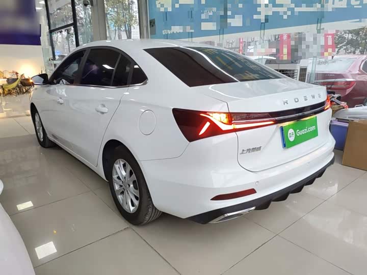 Фото 5 - Roewe i5