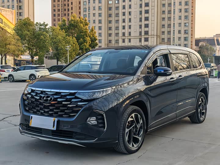 Фото 1 - Hyundai Custo