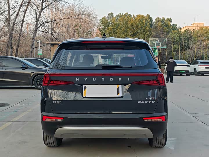 Фото 5 - Hyundai Custo