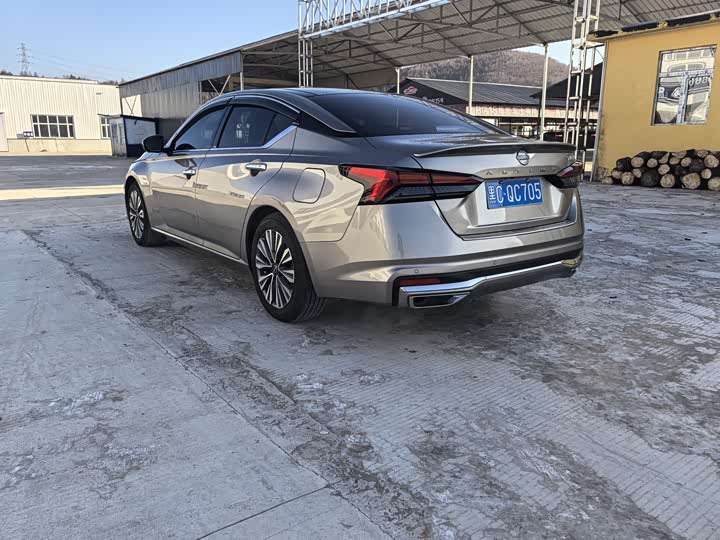 Фото 5 - Nissan Teana