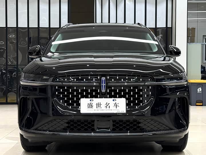 Фото 2 - Lincoln Nautilus