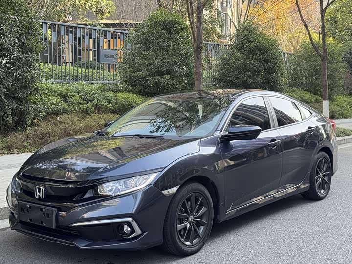 Фото 1 - Honda Civic