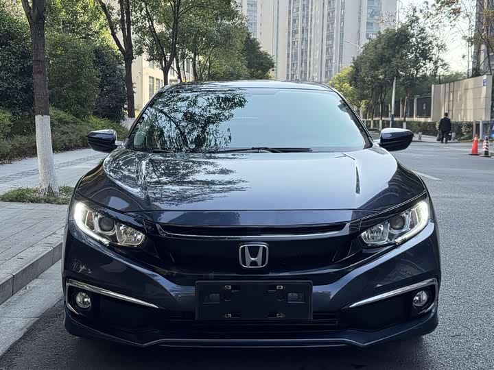 Фото 2 - Honda Civic