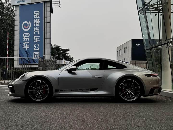 Фото 3 - Porsche 911